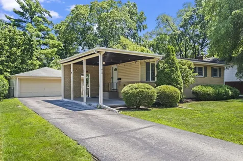 413 North Drury Lane Arlington Heights IL 60004