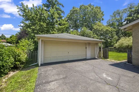 413 North Drury Lane Arlington Heights IL 60004