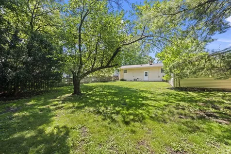 413 North Drury Lane Arlington Heights IL 60004