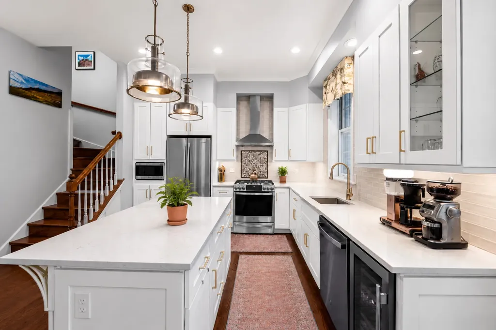 1815 South Prairie Parkway Chicago IL 60616
