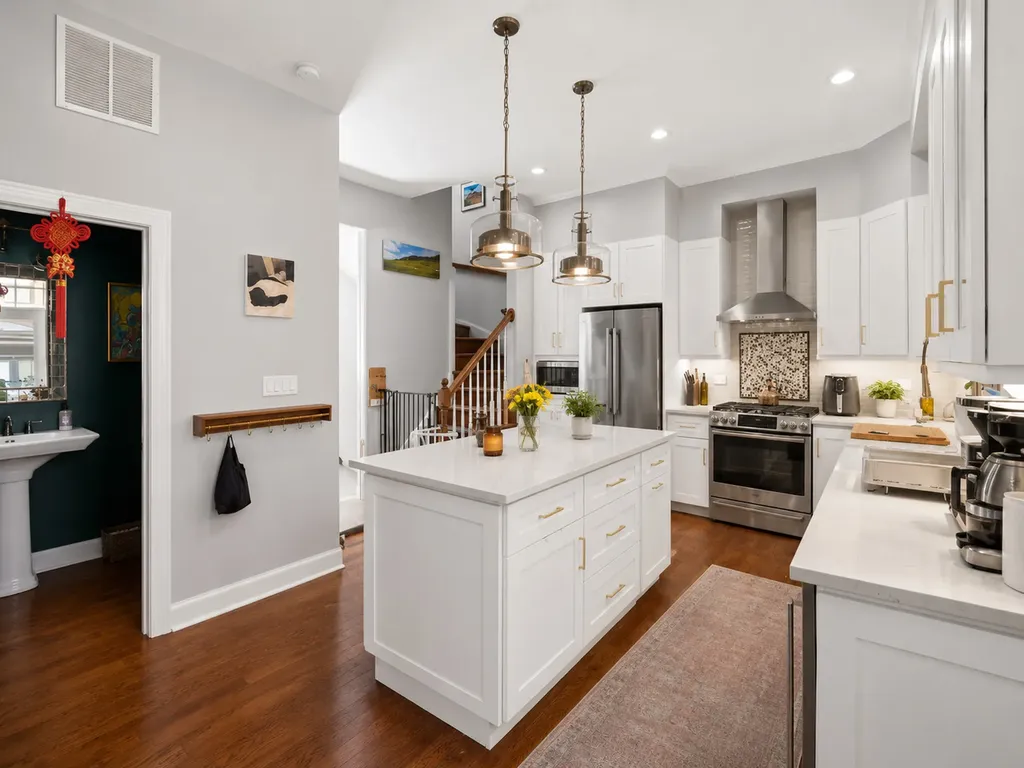1815 South Prairie Parkway Chicago IL 60616