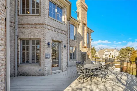 601 Ambriance Drive Burr Ridge IL 60527