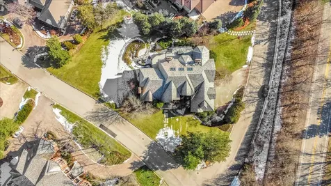 601 Ambriance Drive Burr Ridge IL 60527