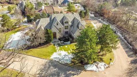 601 Ambriance Drive Burr Ridge IL 60527