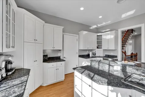 601 Ambriance Drive Burr Ridge IL 60527
