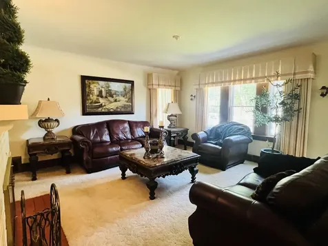 2404 28TH Street Moline IL 61265