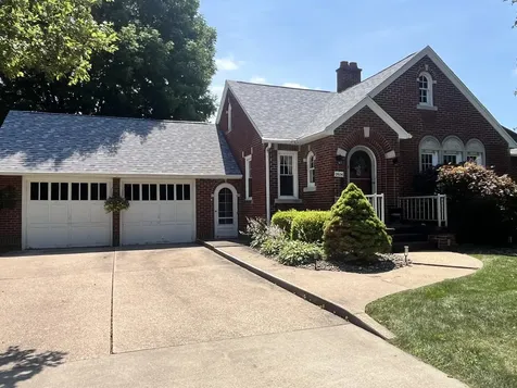 2404 28TH Street Moline IL 61265