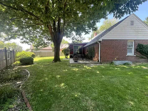 2404 28TH Street Moline IL 61265