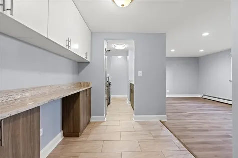 541 West Oakdale Avenue Chicago IL 60657