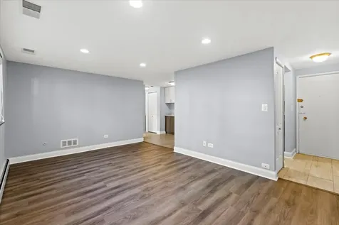 541 West Oakdale Avenue Chicago IL 60657
