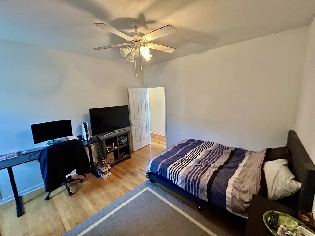 3033 North Racine Avenue Chicago IL 60657