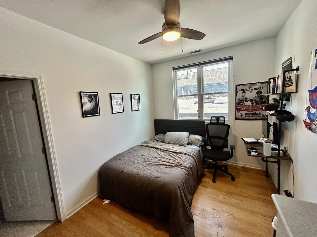 3033 North Racine Avenue Chicago IL 60657