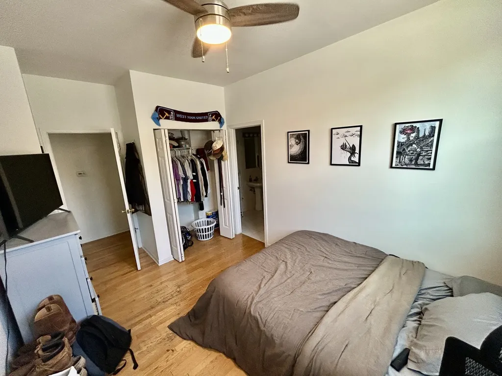 3033 North Racine Avenue Chicago IL 60657