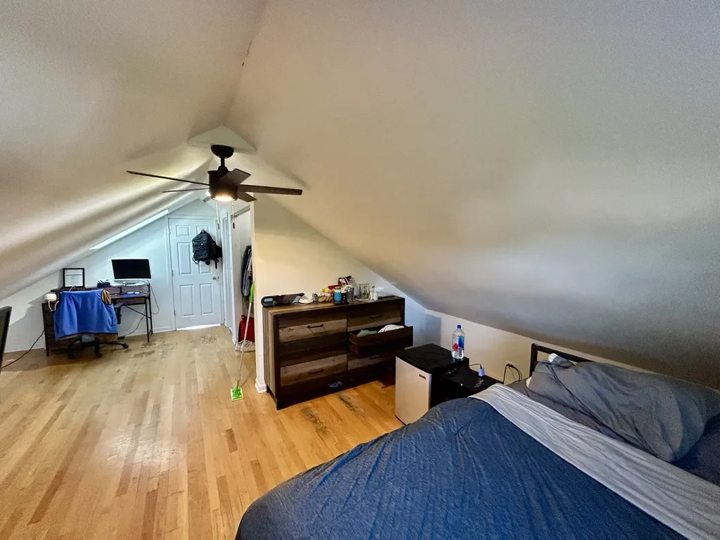 3033 North Racine Avenue Chicago IL 60657