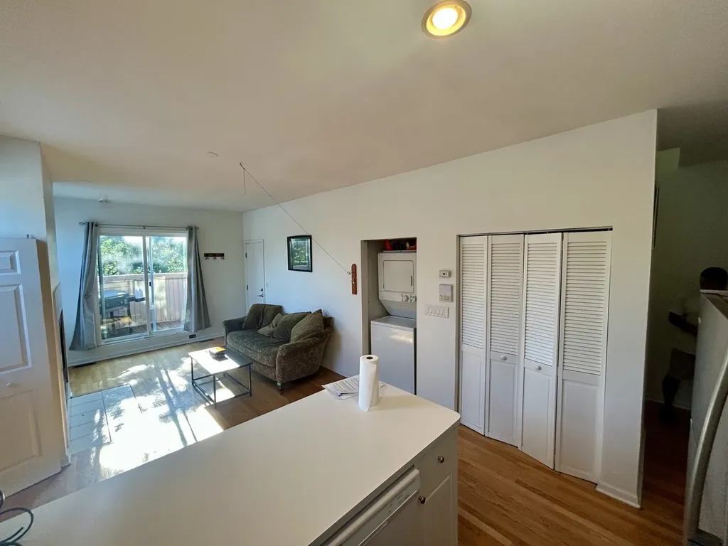 3033 North Racine Avenue Chicago IL 60657
