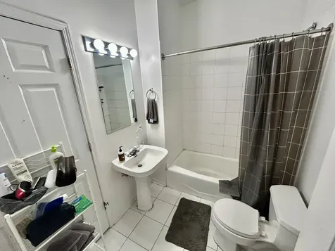 3033 North Racine Avenue Chicago IL 60657