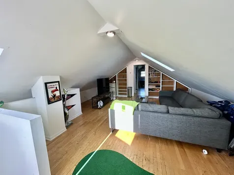 3033 North Racine Avenue Chicago IL 60657