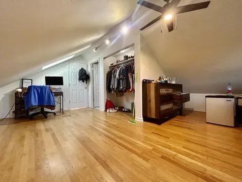 3033 North Racine Avenue Chicago IL 60657