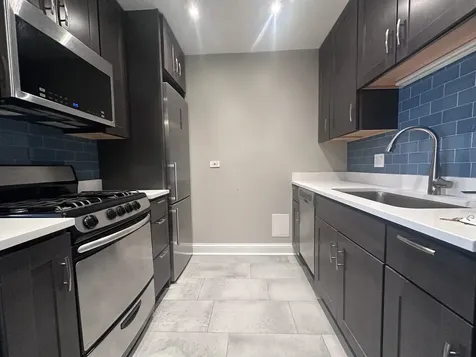 541 West Oakdale Avenue Chicago IL 60657