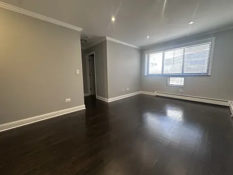 541 West Oakdale Avenue Chicago IL 60657