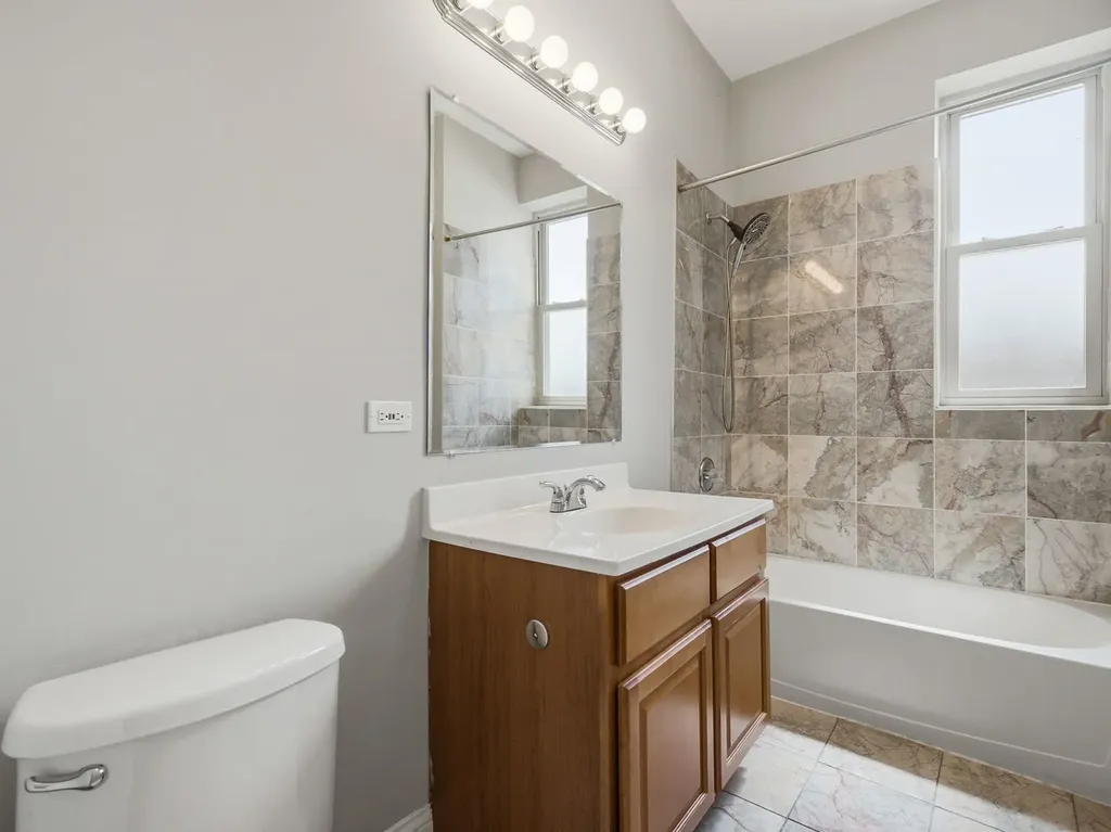 5412 South University Avenue Chicago IL 60615