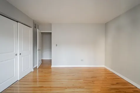 541 West Oakdale Avenue Chicago IL 60657