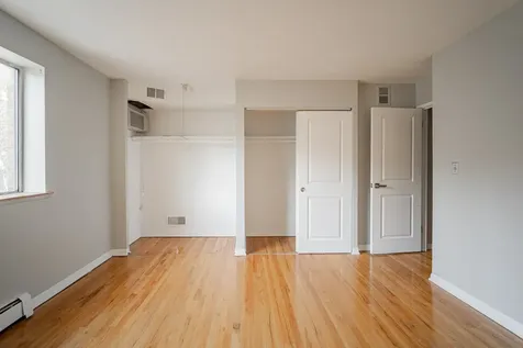 541 West Oakdale Avenue Chicago IL 60657