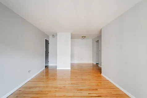 541 West Oakdale Avenue Chicago IL 60657