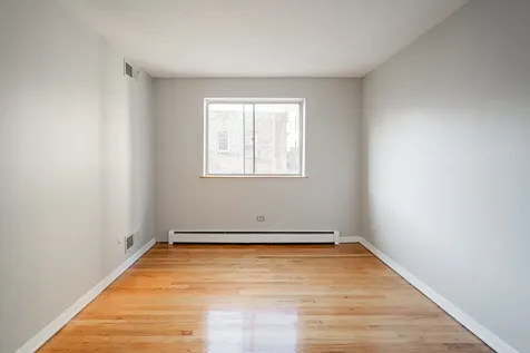541 West Oakdale Avenue Chicago IL 60657