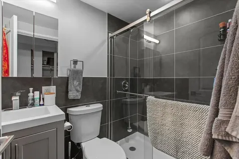 541 West Oakdale Avenue Chicago IL 60657