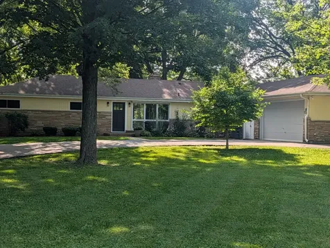 71 North Ela Road Inverness IL 60067