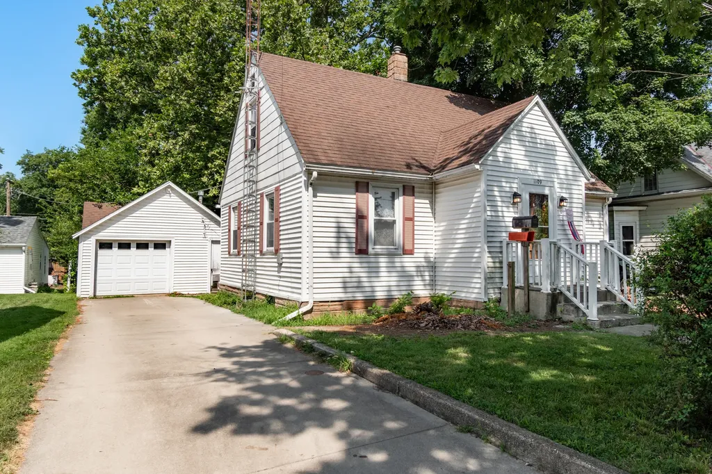 1109 North Mill Street Pontiac IL 61764