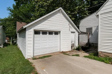 1109 North Mill Street Pontiac IL 61764