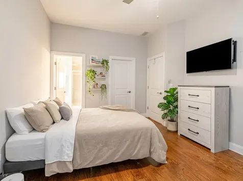 4518 South King Drive Chicago IL 60653