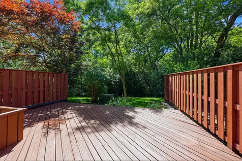1542 Anderson Lane Buffalo Grove IL 60089