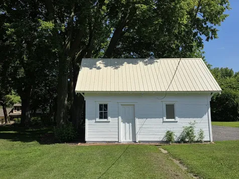 318 West 3rd Street Prophetstown IL 61277