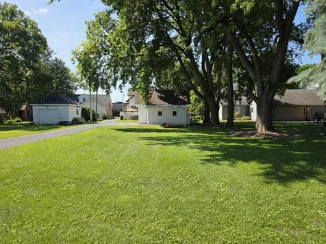 318 West 3rd Street Prophetstown IL 61277