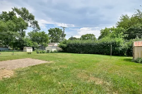 1675 Evergreen Avenue Hanover Park IL 60133