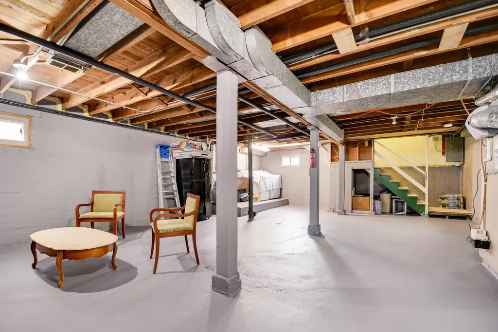 5551 South Kenneth Avenue Chicago IL 60629