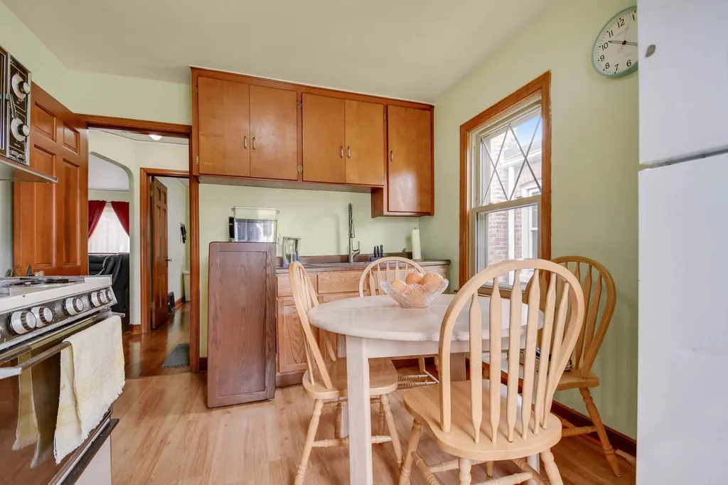 5551 South Kenneth Avenue Chicago IL 60629