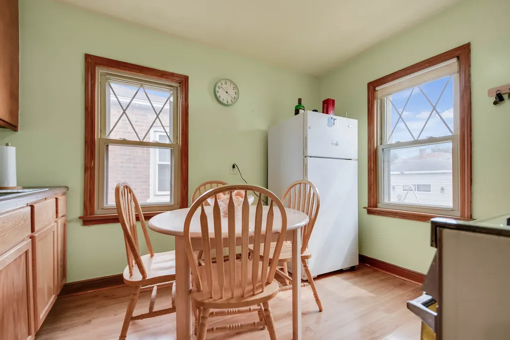 5551 South Kenneth Avenue Chicago IL 60629