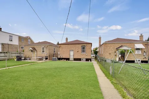 5551 South Kenneth Avenue Chicago IL 60629