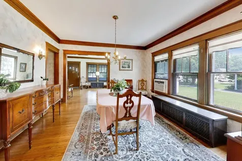 644 South 4th Avenue Des Plaines IL 60016