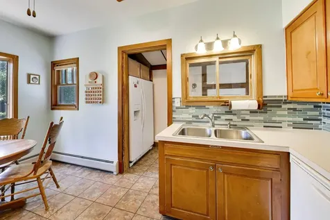 644 South 4th Avenue Des Plaines IL 60016