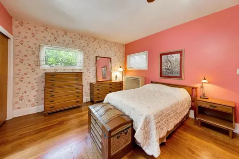644 South 4th Avenue Des Plaines IL 60016