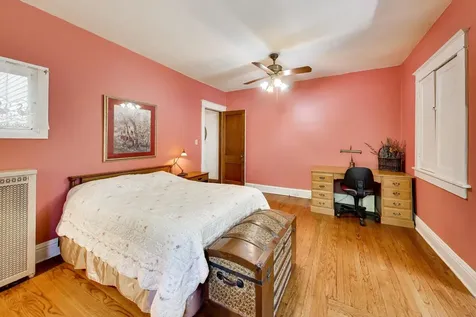 644 South 4th Avenue Des Plaines IL 60016