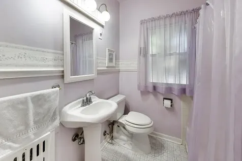 644 South 4th Avenue Des Plaines IL 60016