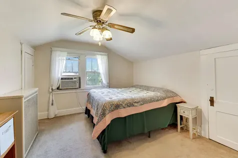 644 South 4th Avenue Des Plaines IL 60016