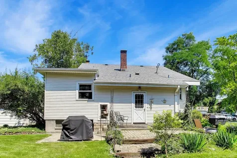 644 South 4th Avenue Des Plaines IL 60016