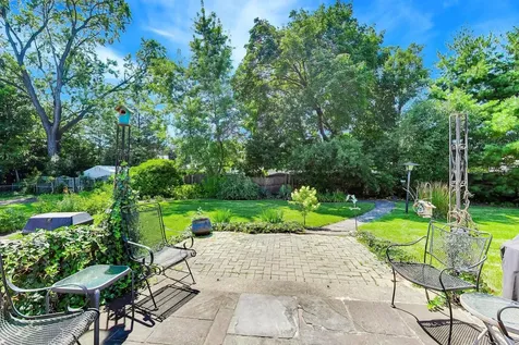 644 South 4th Avenue Des Plaines IL 60016